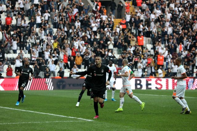 besiktas-lider-alanyaspor-u-2-0-maglup-etti-12500239_6535_o.jpg