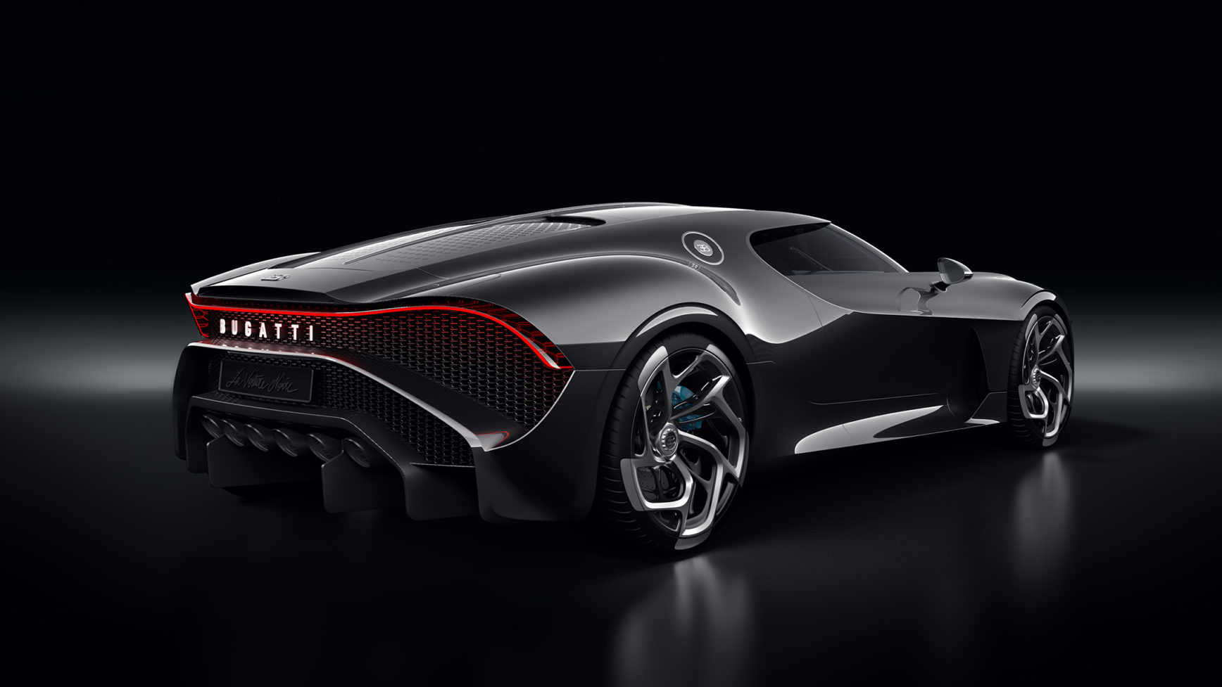 Bugatti-La-Voiture-Noire-2019-design-rear-side-face-1736x977.jpg